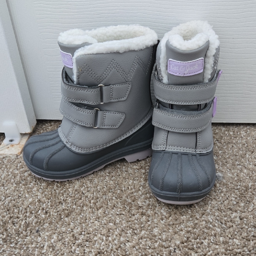 Cat & Jack Gray Snow Boots with White Lining